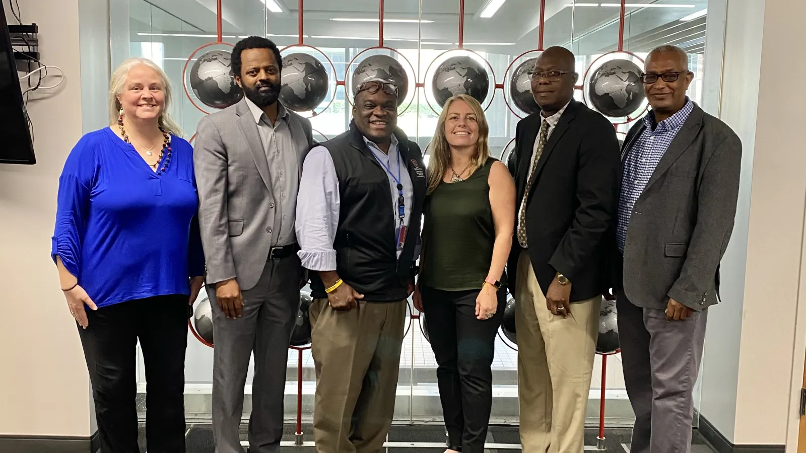 Picture of CAS, and Ohio University's African Studies Program and Center for International Studies members at CAS.